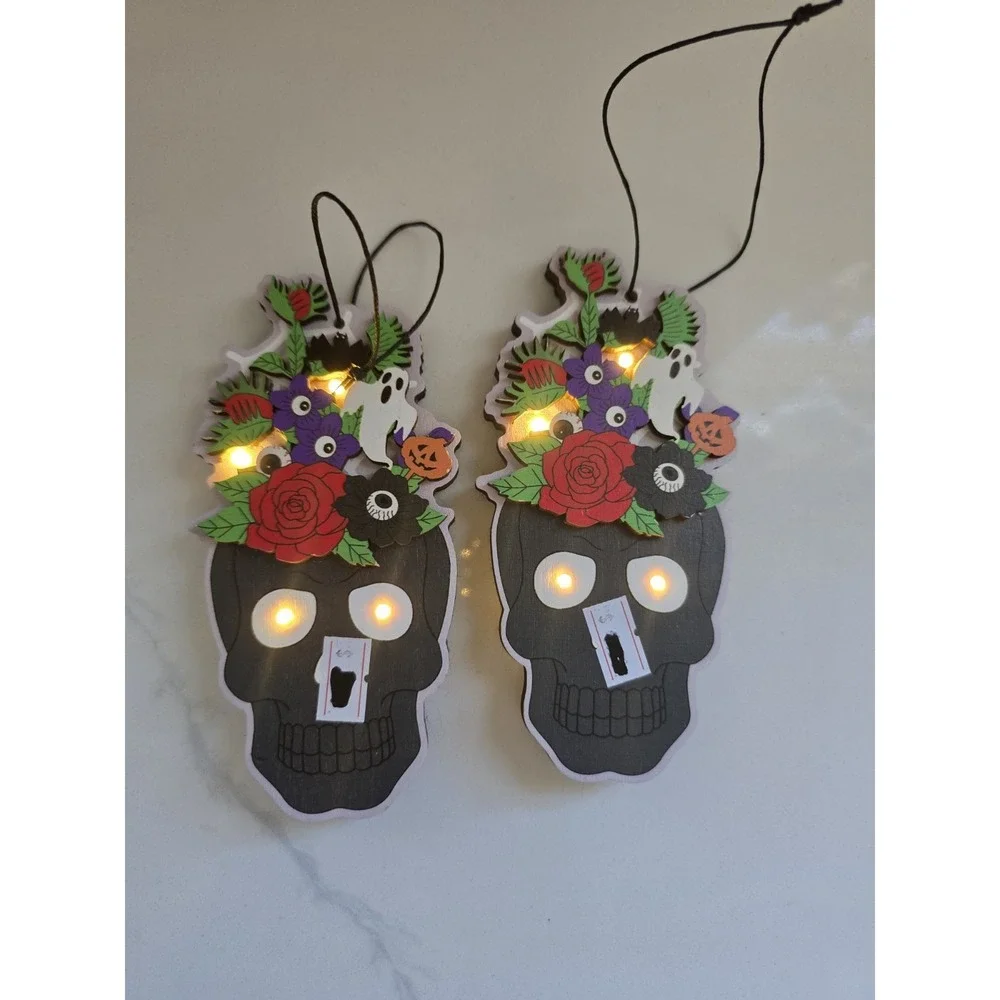 Light Up Boo-Quet Ornaments Skulls Set Of Two New With Tags‎